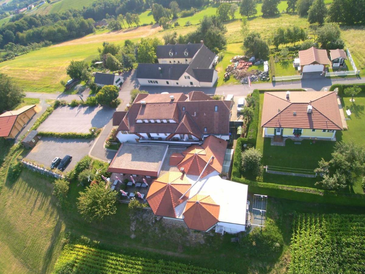 Pension Restaurant Rosenberg Еннерсдорф Экстерьер фото