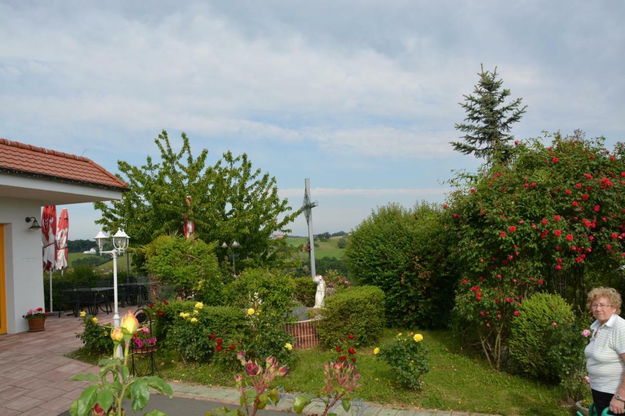 Pension Restaurant Rosenberg Еннерсдорф Экстерьер фото