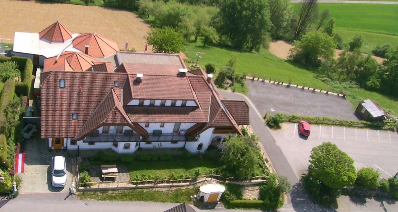 Pension Restaurant Rosenberg Еннерсдорф Экстерьер фото